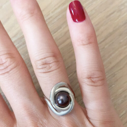 silver pearl modern ring