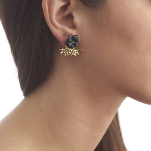 model wearing onyx flower earring