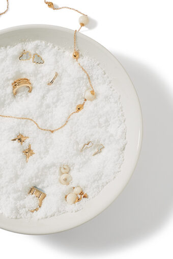 snowy jewellery christmas gift guide